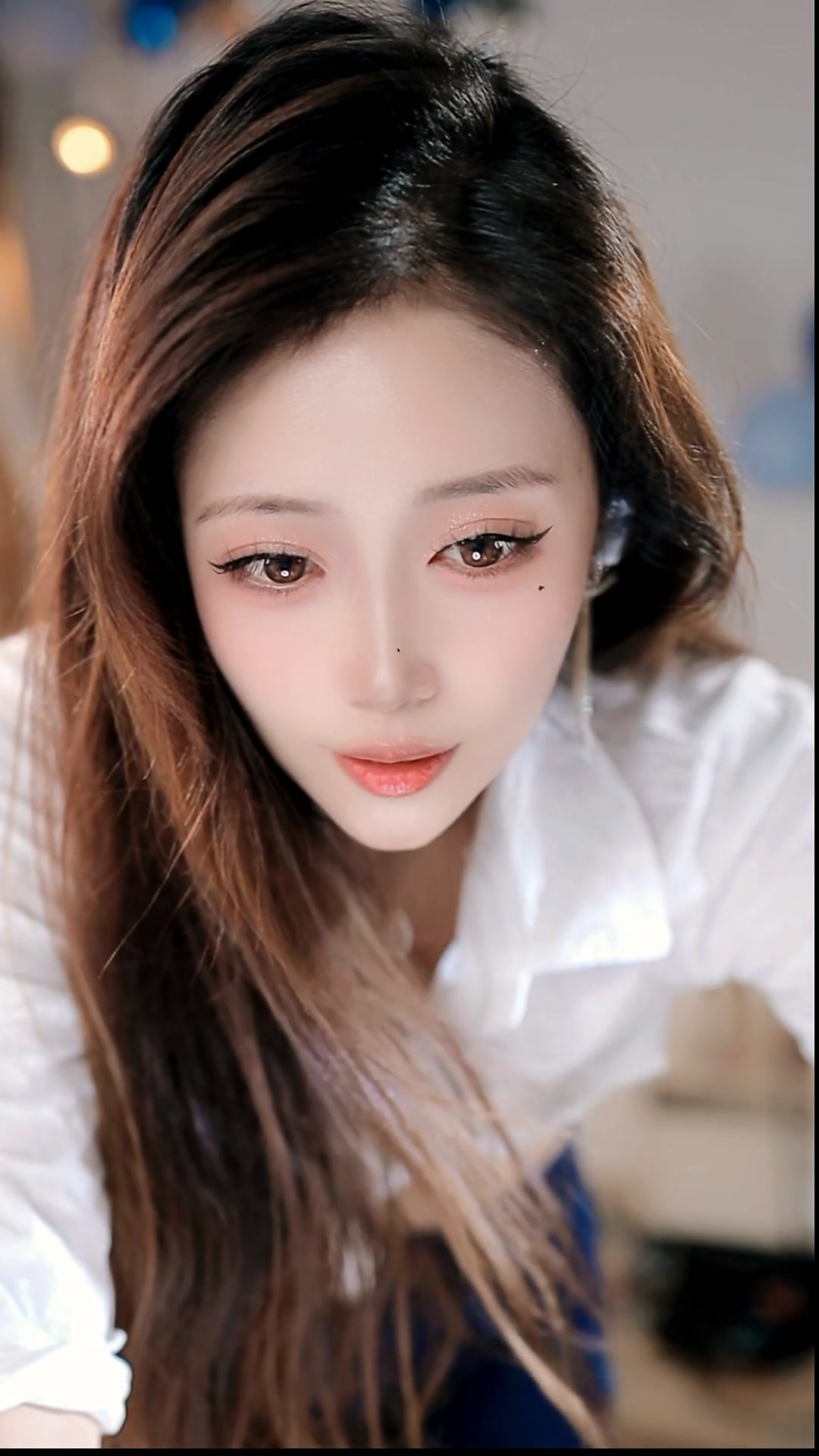 抖音_💃妖妖⁵²¹¹💃_2025_12_03_00_00_04_632_00_03_08_284_seg1.mp4